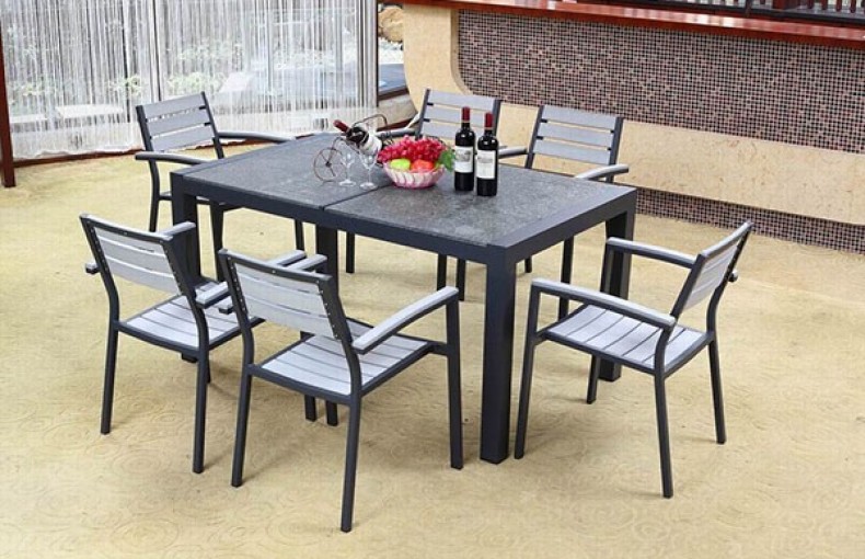 CÁCH LỰA CHỌN BÀN GHẾ SẮT PHÙ HỢP VỚI KHÔNG GIAN QUÁN CAFE