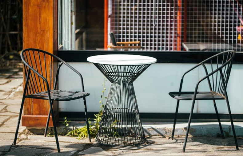 Top 7 bộ bàn ghế sắt cafe mang phong cách châu Âu